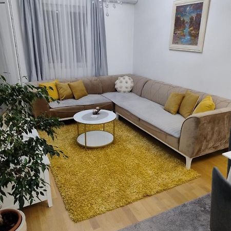 Lovely Apartment - Ljupki Stan Podgorica Bagian luar foto